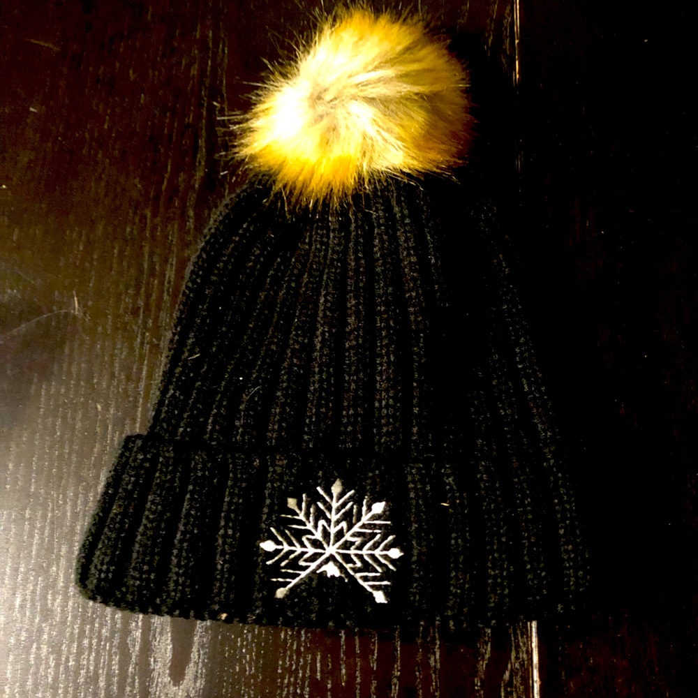 Black toque